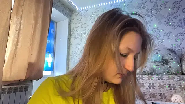 SilenttTide — lick my finger close-up