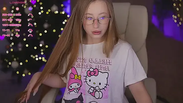 SilverrMoon on StripChat