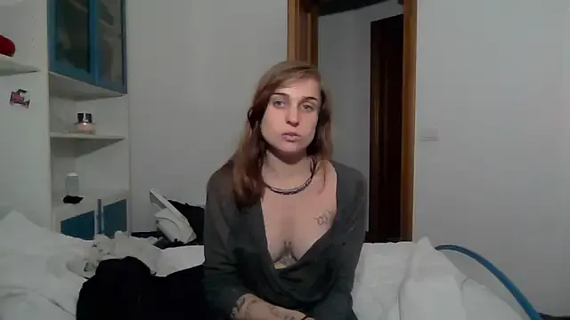 SinnEmily — Squirt milk on the camera 