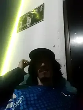 sk8-boy on StripChat