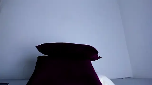 Skarleth69 on StripChat