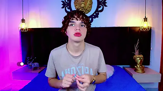 Skyee_angel on StripChat