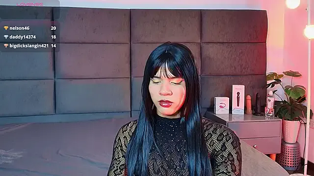 Slenna_Moon on StripChat