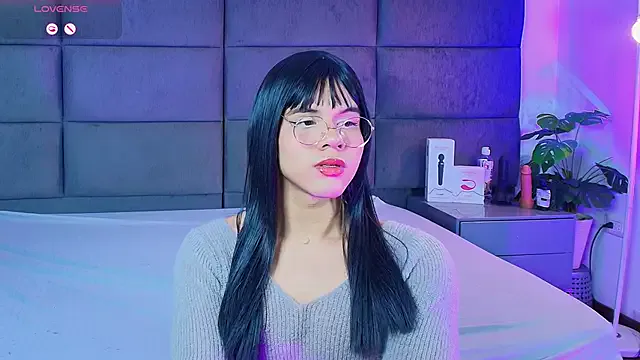 Slenna_Moon on StripChat