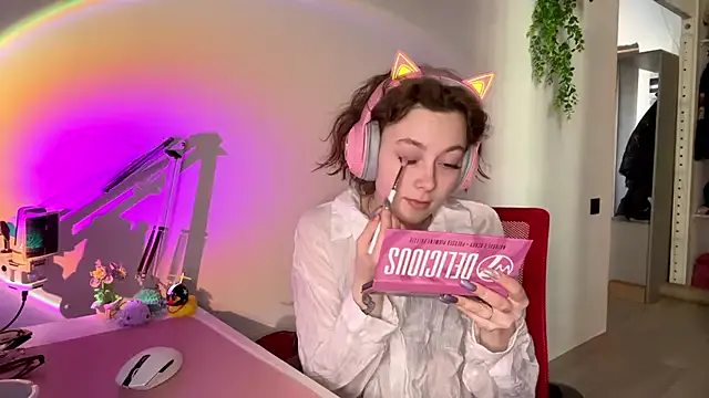 SlunkRear — Lick finger