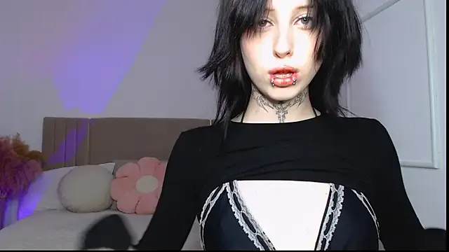 Sn0w__queen on StripChat