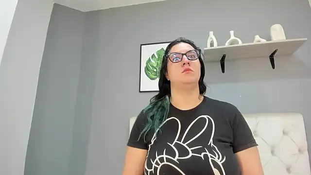 Soe_Lara on StripChat