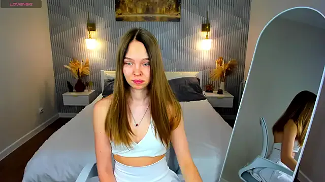 Sofa_Vleifo — I strip naked and dance