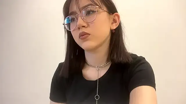 SolvedGlobe — Show tongue