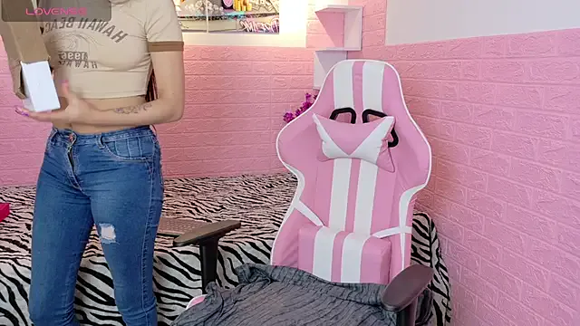 Sophi_Sweet11 — Oil Ass
