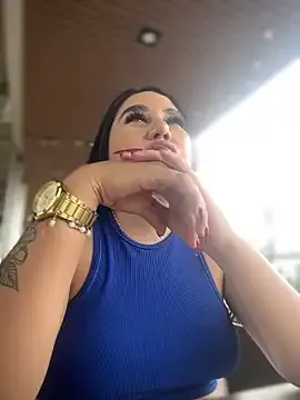 Sophie_Dreamss — Silence, boss nearby#public#pussy#Office