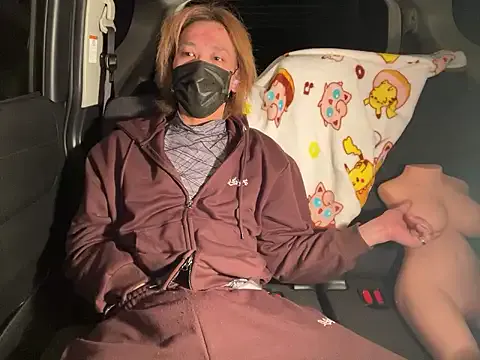 SPOTSCAMEL from StripChat