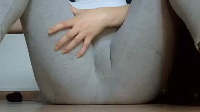 Squirtlady38 on StripChat