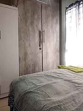 SQUITBOOTY on StripChat