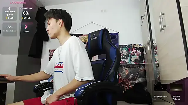 sr_jaeger on StripChat