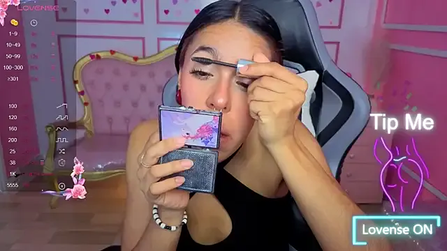 stephania_t on StripChat