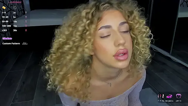 SugarPixiee on StripChat