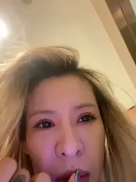 Sunflower-77 on StripChat