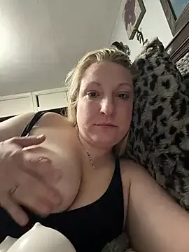 sweetkacibaby — Naked and masterbate in the car