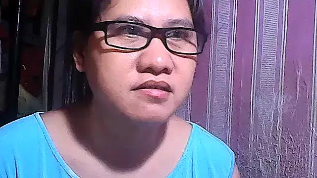 Freechat sweetsosie18 on StripChat