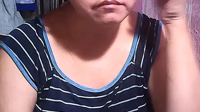 Freechat sweetsosie18 on StripChat