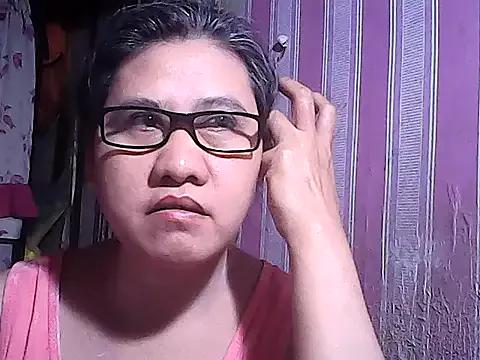 Freechat sweetsosie18 on StripChat