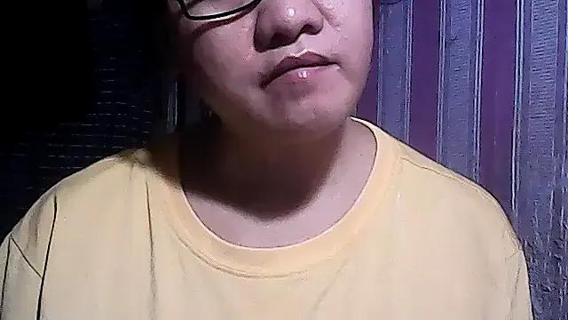 Freechat sweetsosie18 on StripChat