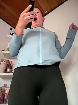 Talia_Bonet on StripChat