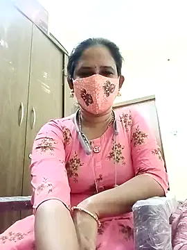 tamil_Boomika — Private on StripChat