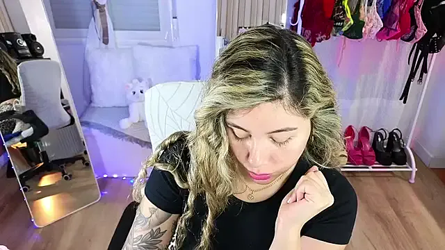 Tawny_cox on StripChat