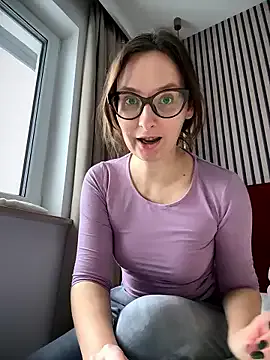 The_Snowwhitee on StripChat