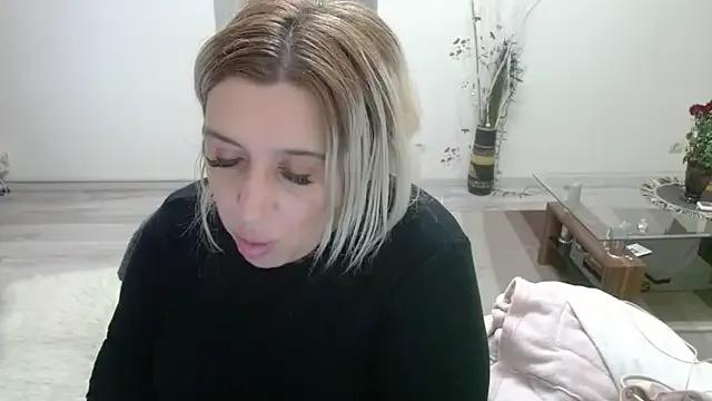 StripChat TheeaBlanco is Freechat TheeaBlanco — new iphone 17 pro