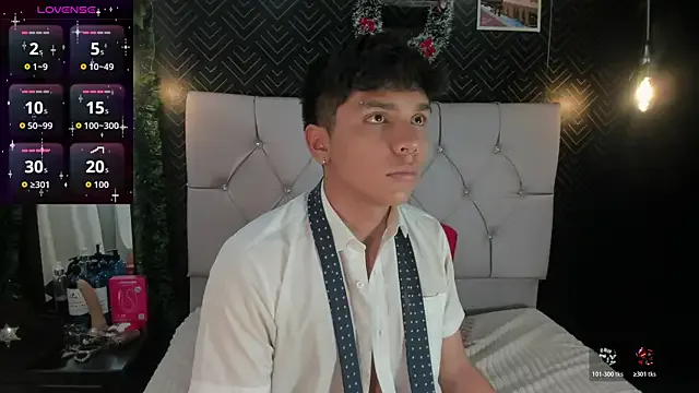 Thiago_Kozak on StripChat