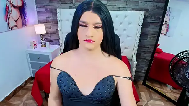 TRINY_TS — CUM SHOW AT GOAL