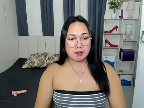 TsUncutKaren — VALENTINE'S CUMMM FOR U BABY