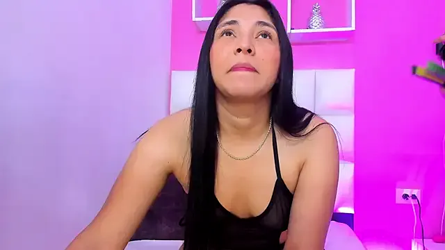 TwoForyouX on StripChat