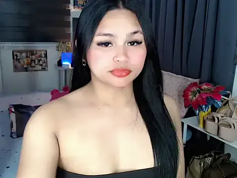 Urasian_Fucker on StripChat