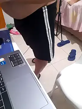 Urso_Nerd on StripChat