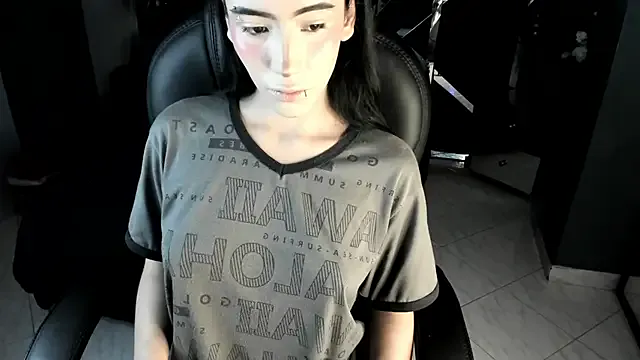 vaiolethsan__ on StripChat