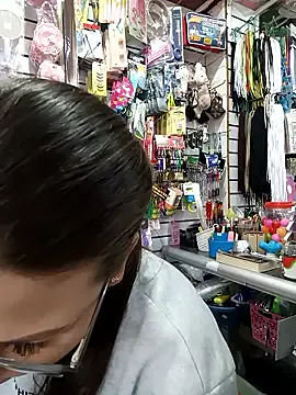 Vale_Saenzz on StripChat