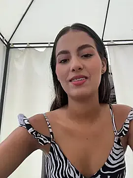 Valeria-escobar — BIG DILDO IN PUBLIC NO MERCY (RISKY)