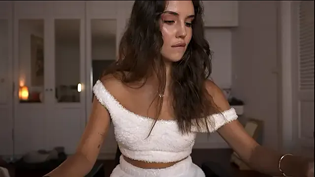 ValerieHill — Look Into My Eyes