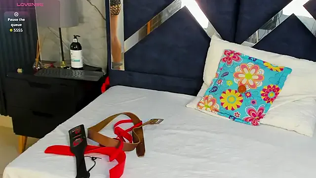 VanessaHard_as — lush and domi control for 15 minutes