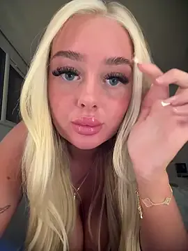 Vanillaheavennn from StripChat