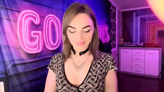 Vellora_ — Show tongue 