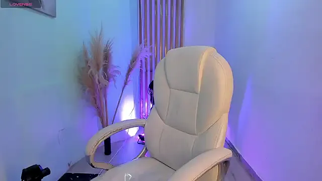 VictoriaMonroee_ on StripChat