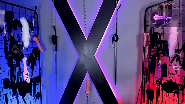 VictoryaLiah_BDSM — Nipple clamps + 15 spanks pussy