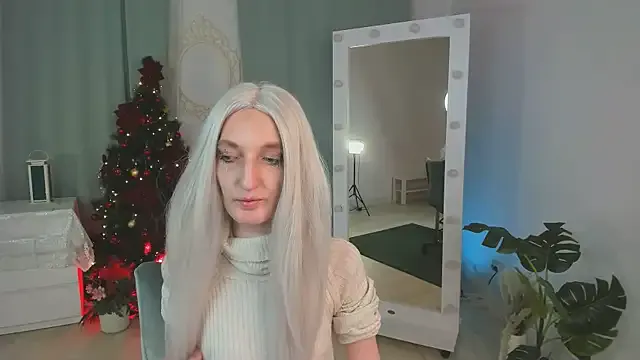 ViktoriaClark on StripChat