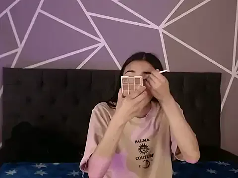 Violett1126 — show my tiny tits