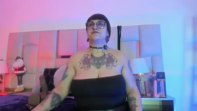 Violett_Sinclair on StripChat